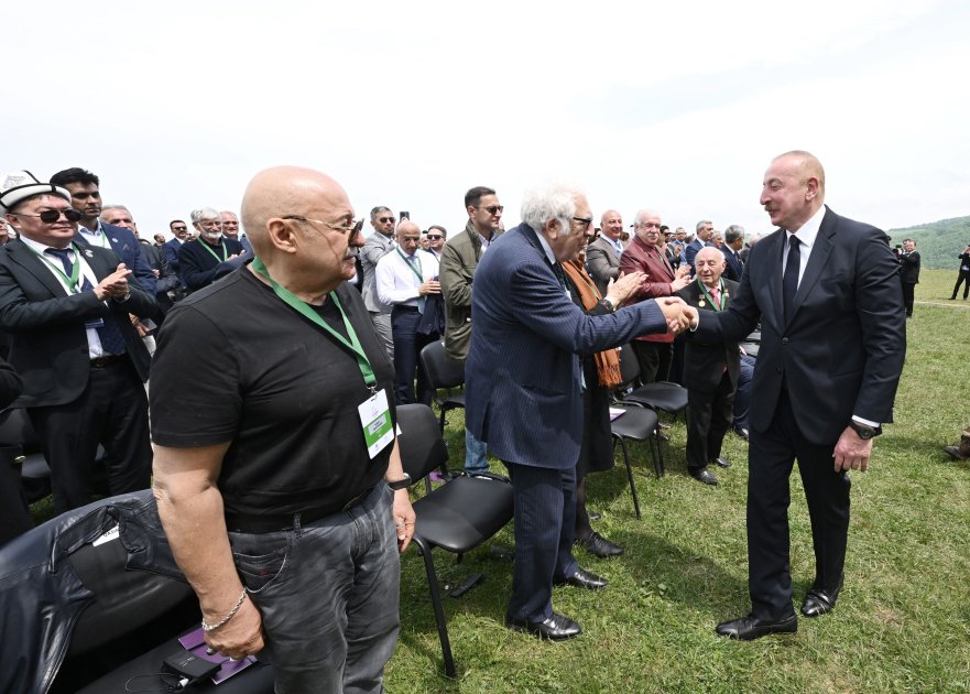 Президент Ильхам Алиев и Первая леди Мехрибан Алиева приняли участие в открытии VII Международного музыкального фестиваля «Харыбюльбюль» в Шуше (ФОТО/ВИДЕО)