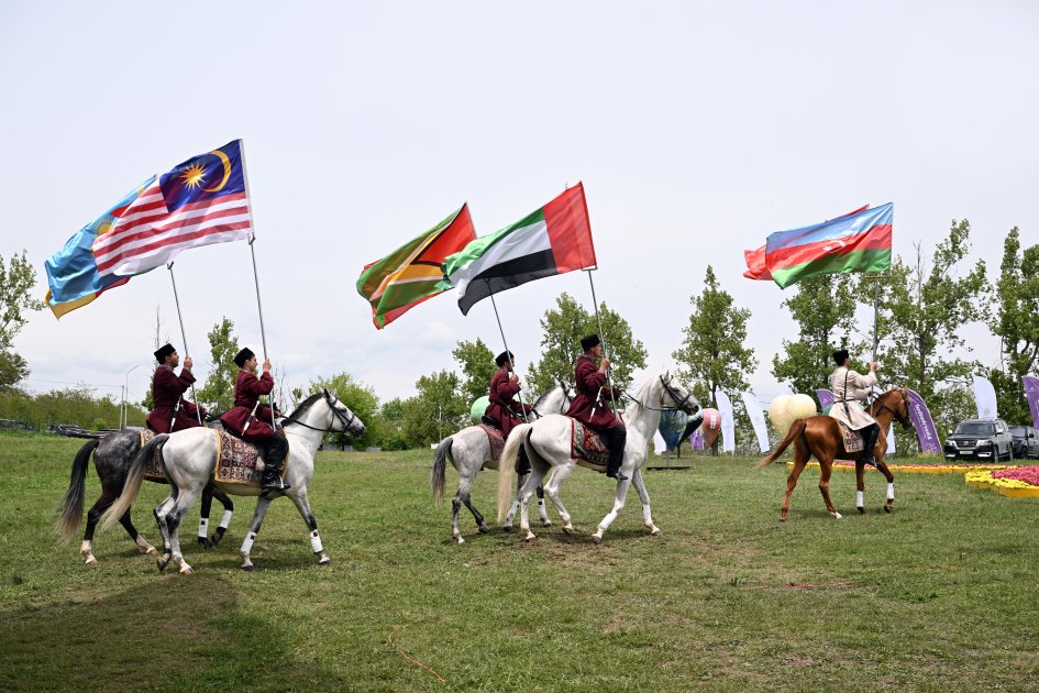 Azerbaijan portrays grand opening of 7th Kharibulbul Int'l Music Festival (PHOTO)