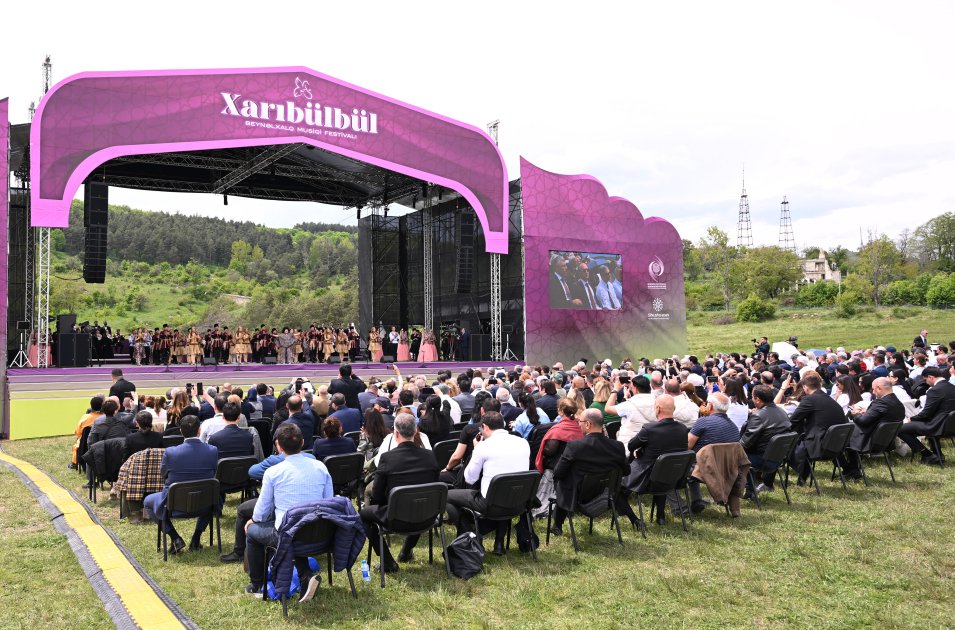 Azerbaijan portrays grand opening of 7th Kharibulbul Int'l Music Festival (PHOTO)