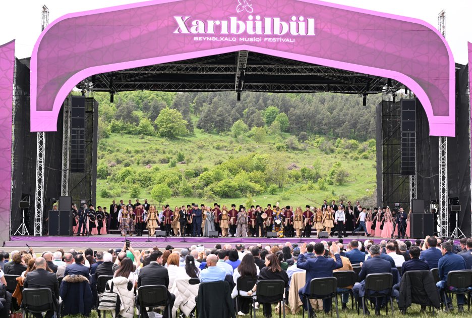 Azerbaijan portrays grand opening of 7th Kharibulbul Int'l Music Festival (PHOTO)
