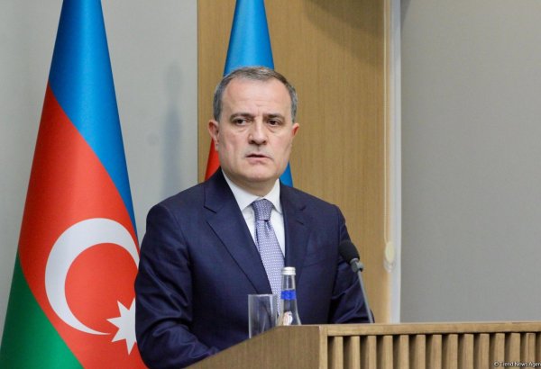Azerbaijani FM spotlights educational coop with Somalia via student initiatives