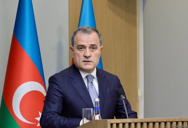 Azerbaijani and Somalian FMs review newly initiated joint projects