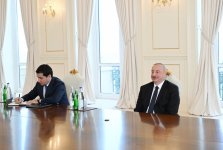President Ilham Aliyev receives Vice-Chairperson of National Committee of Chinese People's Political Consultative Conference (PHOTO)