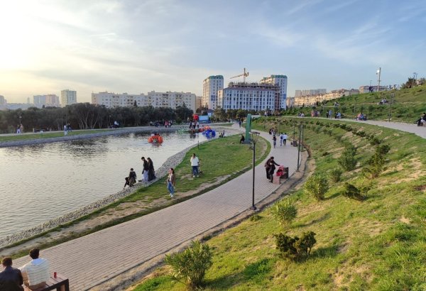 Azerbaijan's Baku constructs new megaparks