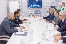 Azerbaijani SOCAR, Russian Tatneft sign new cooperation roadmap (PHOTO)