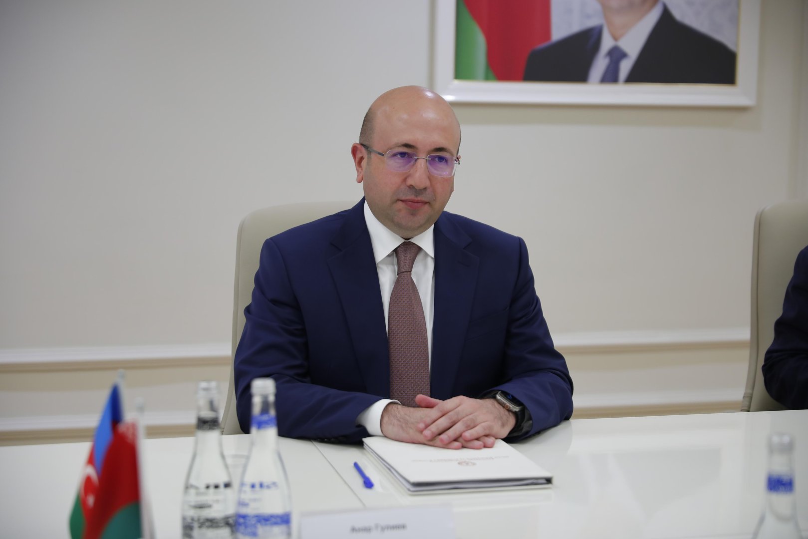 Анар Гулиев провел рабочую встречу с министром архитектуры и строительства Беларуси (ФОТО)