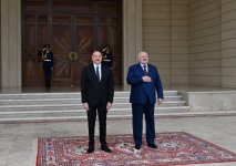 В Баку состоялась церемония официальной встречи Президента Республики Беларусь Александра Лукашенко (ВИДЕО/ФОТО)