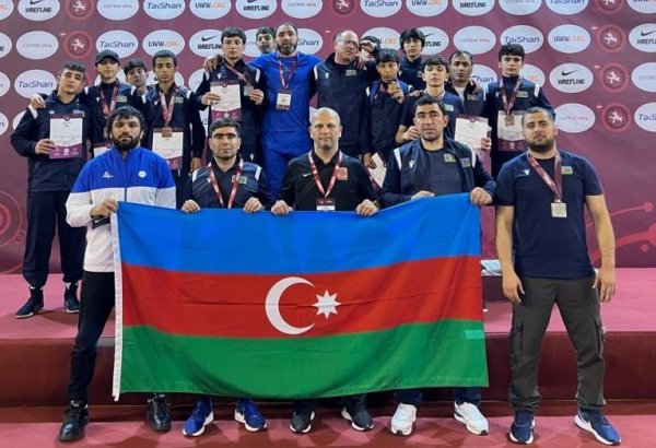 Сборная Азербайджана по вольной борьбе заняла первое место на чемпионате Европы