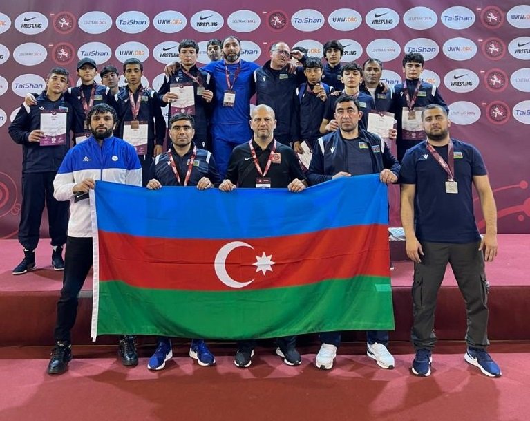 Сборная Азербайджана по вольной борьбе заняла первое место на чемпионате Европы