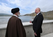 Президент Ильхам Алиев и Президент Сейед Ибрахим Раиси встретились на азербайджано-иранской государственной границе (ФОТО)