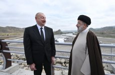 Президент Ильхам Алиев и Президент Сейед Ибрахим Раиси встретились на азербайджано-иранской государственной границе (ФОТО)