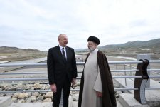 Президент Ильхам Алиев и Президент Сейед Ибрахим Раиси встретились на азербайджано-иранской государственной границе (ФОТО)