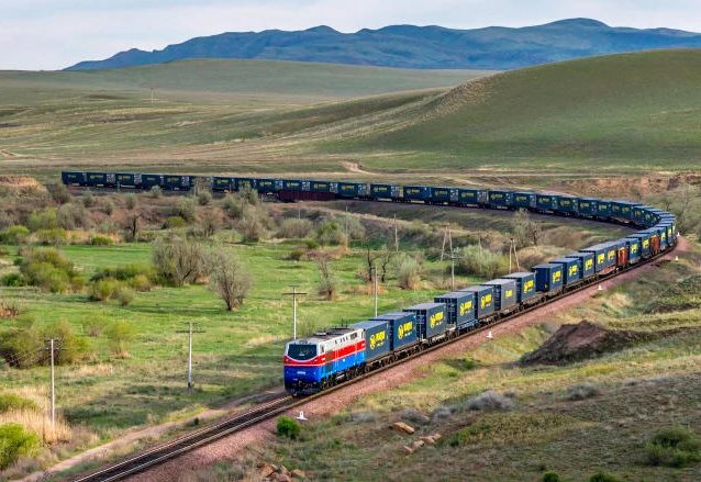 Торговля по Среднему коридору создаст новые возможности для логистического сектора Азербайджана — ЕБРР
