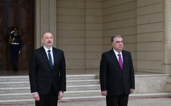 Состоялась церемония официальной встречи президента Таджикистана Эмомали Рахмона (ФОТО)
