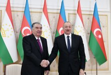 Президент Ильхам Алиев и Президент Эмомали Рахмон выступили с заявлениями для прессы (ФОТО/ВИДЕО)