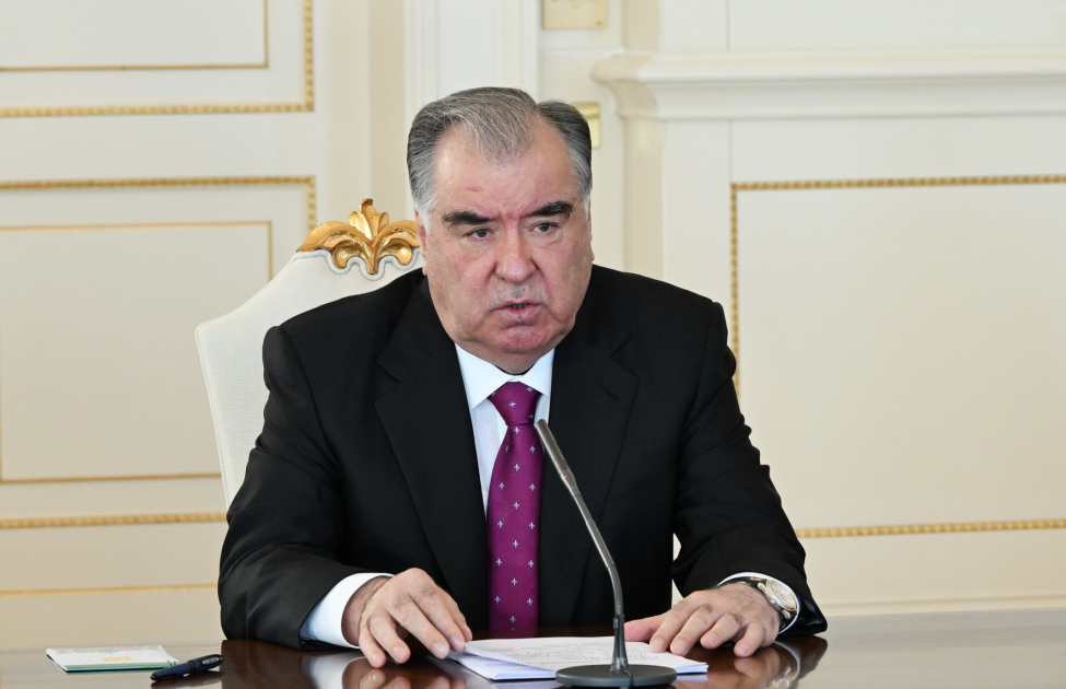 Состоялась встреча Президента Ильхама Алиева и Президента Эмомали Рахмона в расширенном составе (ФОТО)