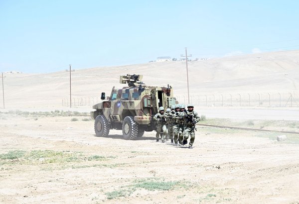 Azerbaijani Military Police Department personnel hold combat training classes (PHOTO)