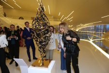 В Центре Гейдара Алиева открылась выставка "Линии невидимого" (ФОТО/ВИДЕО)