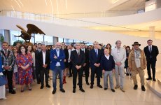 В Центре Гейдара Алиева открылась выставка "Линии невидимого" (ФОТО/ВИДЕО)