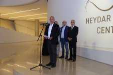 В Центре Гейдара Алиева открылась выставка "Линии невидимого" (ФОТО/ВИДЕО)