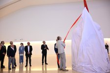 В Центре Гейдара Алиева открылась выставка "Линии невидимого" (ФОТО/ВИДЕО)