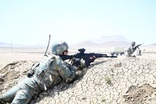 Azerbaijani Military Police Department personnel hold combat training classes (PHOTO)