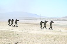 Azerbaijani Military Police Department personnel hold combat training classes (PHOTO)