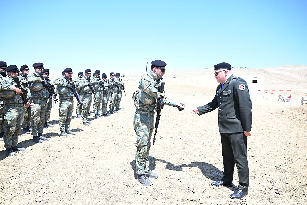Azerbaijani Military Police Department personnel hold combat training classes (PHOTO)