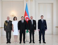 Президент Ильхам Алиев принял верительные грамоты новоназначенного посла Украины в Азербайджане (ФОТО)