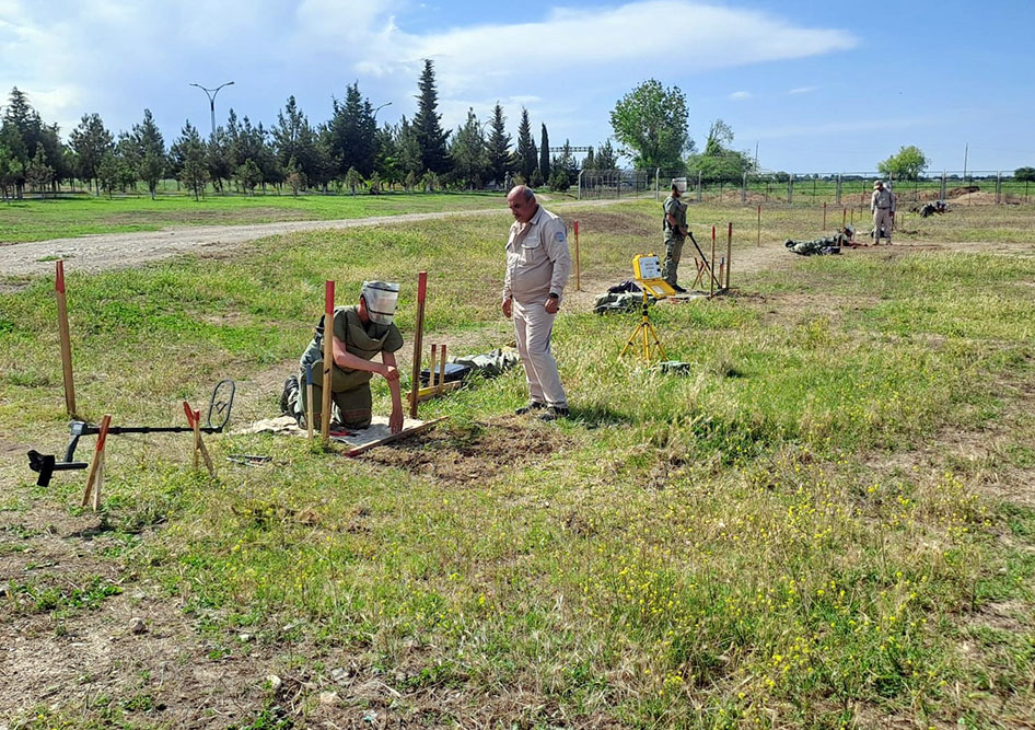 Azerbaijani military's engineering units participate in combat training exercises (PHOTO)