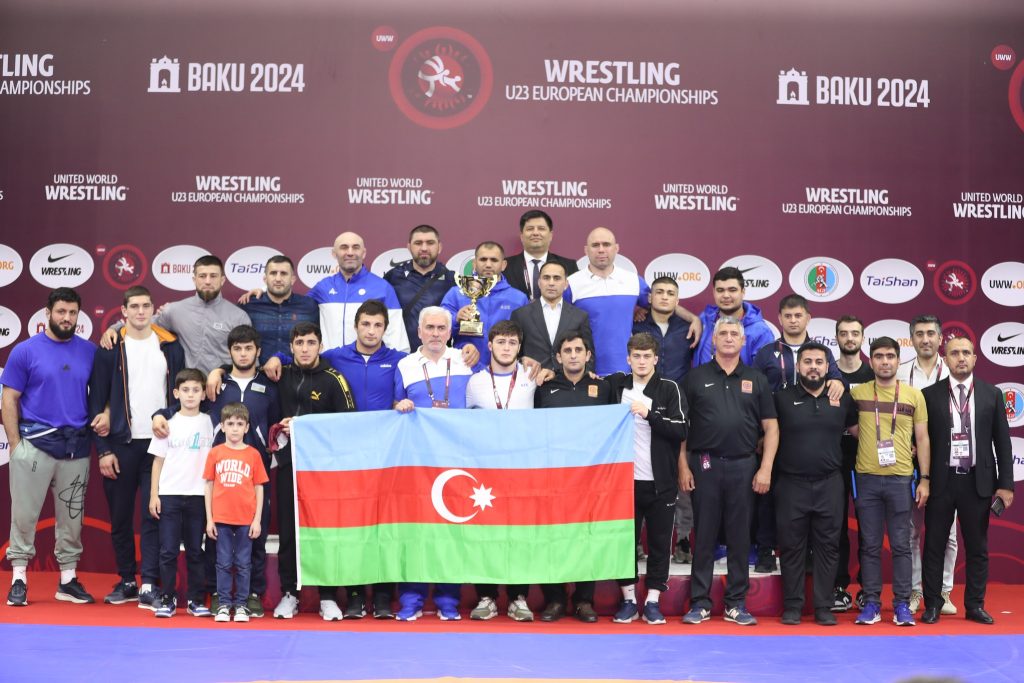 Сборная Азербайджана по вольной борьбе стала чемпионом Европы
