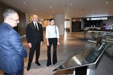 Президент Ильхам Алиев и Первая леди Мехрибан Алиева приняли участие в презентации проекта Crescent Bay и открытии торгового центра Crescent Mall в Баку (ФОТО/ВИДЕО)