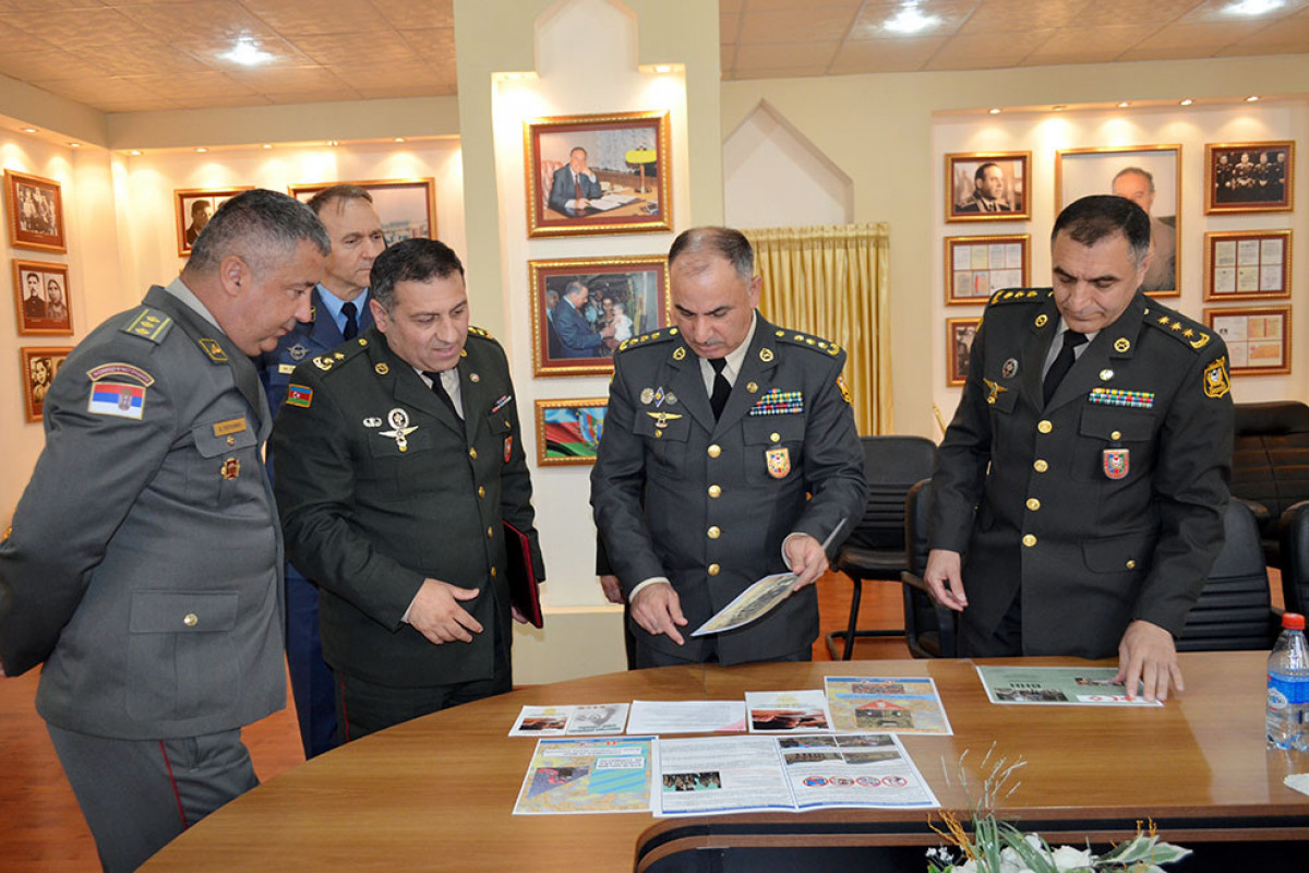 Состоялась встреча экспертов Азербайджана и Сербии по военно-гражданскому сотрудничеству  (ФОТО)