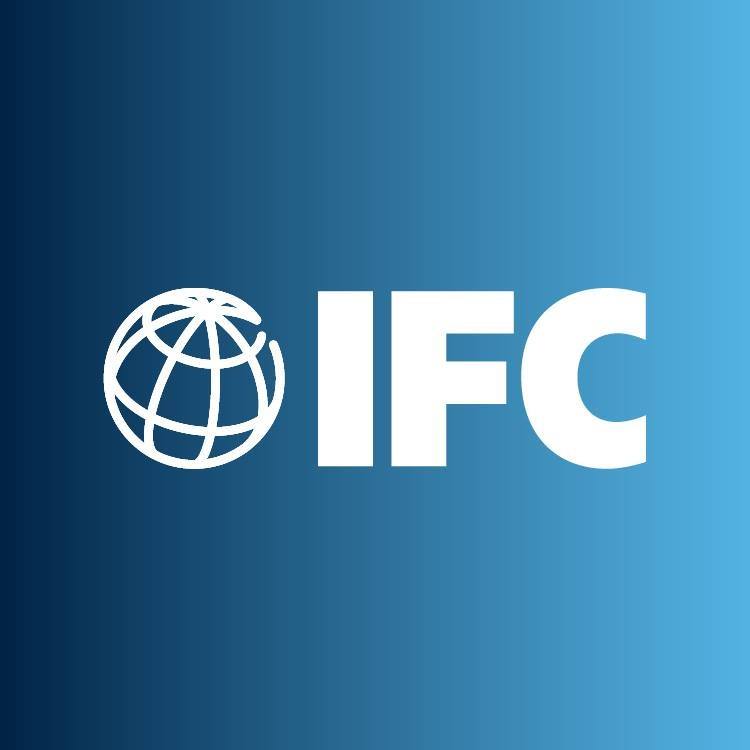 IFC выпустила облигации в азербайджанских манатах для "зеленых" проектов