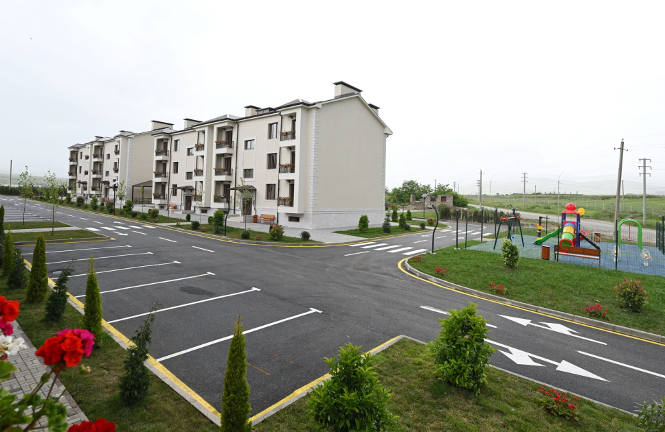 President Ilham Aliyev, First Lady Mehriban Aliyeva view conditions of 15 multi-apartment buildings in Khojaly city (PHOTO)