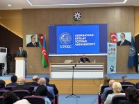 В UNEC состоялась международная конференция студентов, посвященная зеленой экономике (ФОТО)