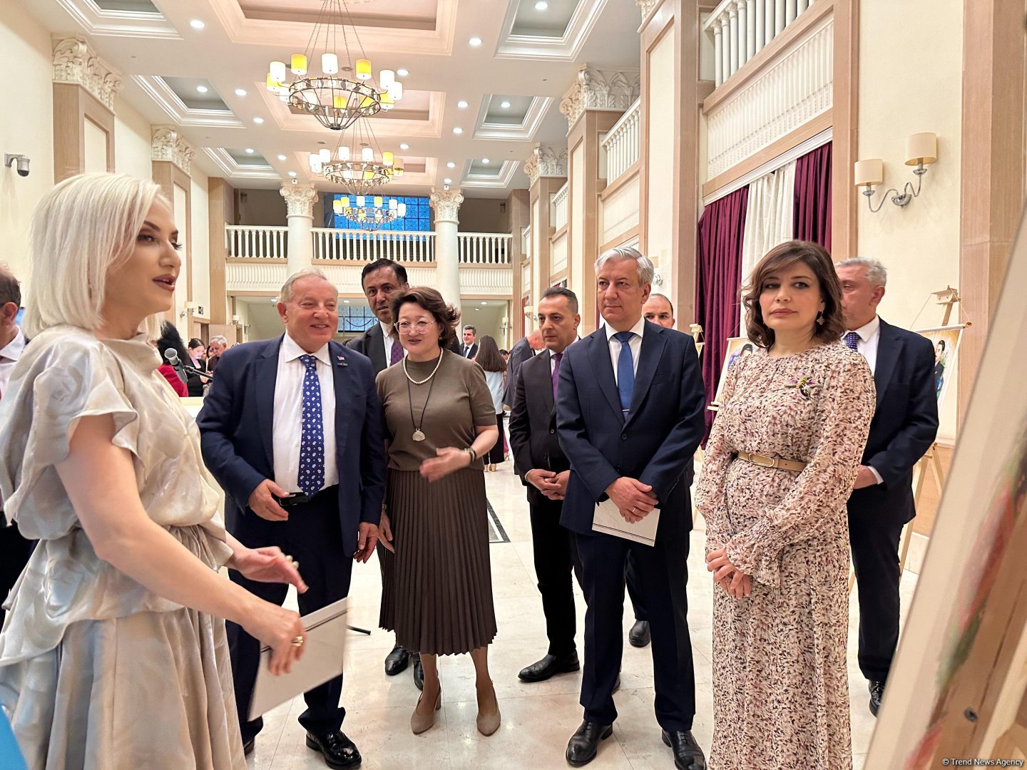 Фонд тюркской культуры и наследия и Гюльнара Халилова представили проект "Лица Карабаха" (ФОТО)