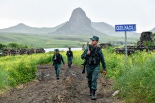 В освобожденных от оккупации селах Газаха на высоком уровне организованы охрана и защита госграницы (ФОТО)