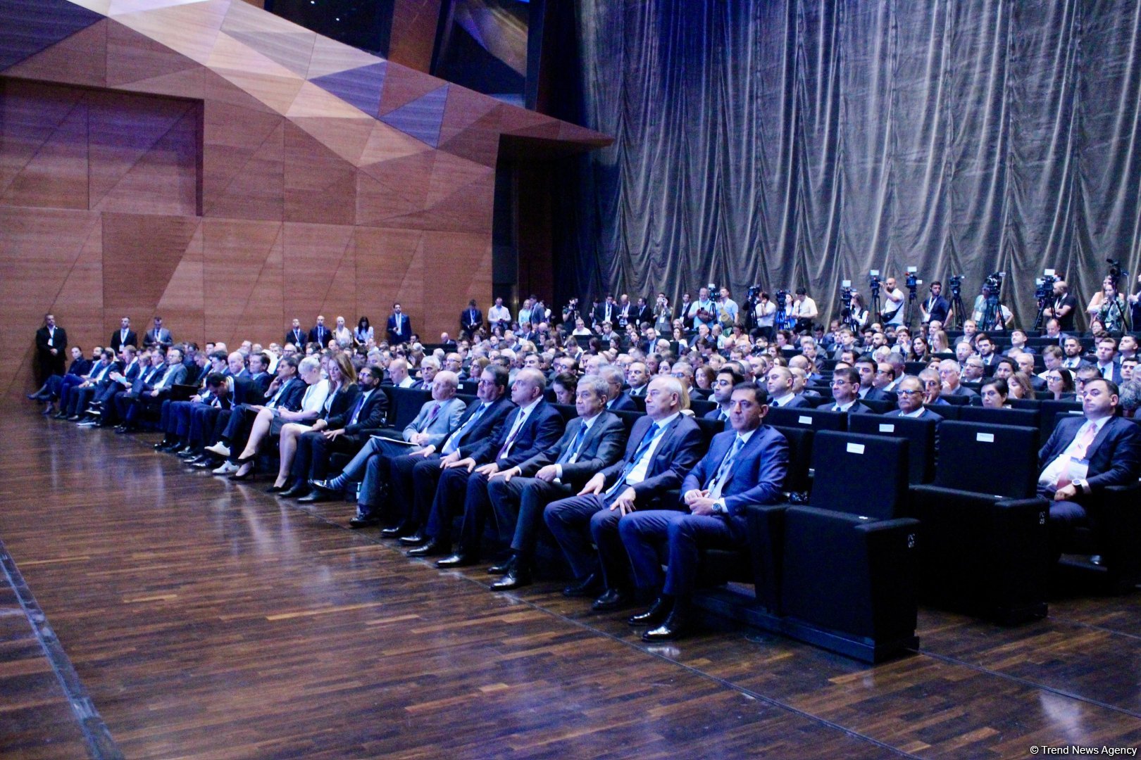 First day of 29th Baku Energy Forum wraps up (PHOTO)