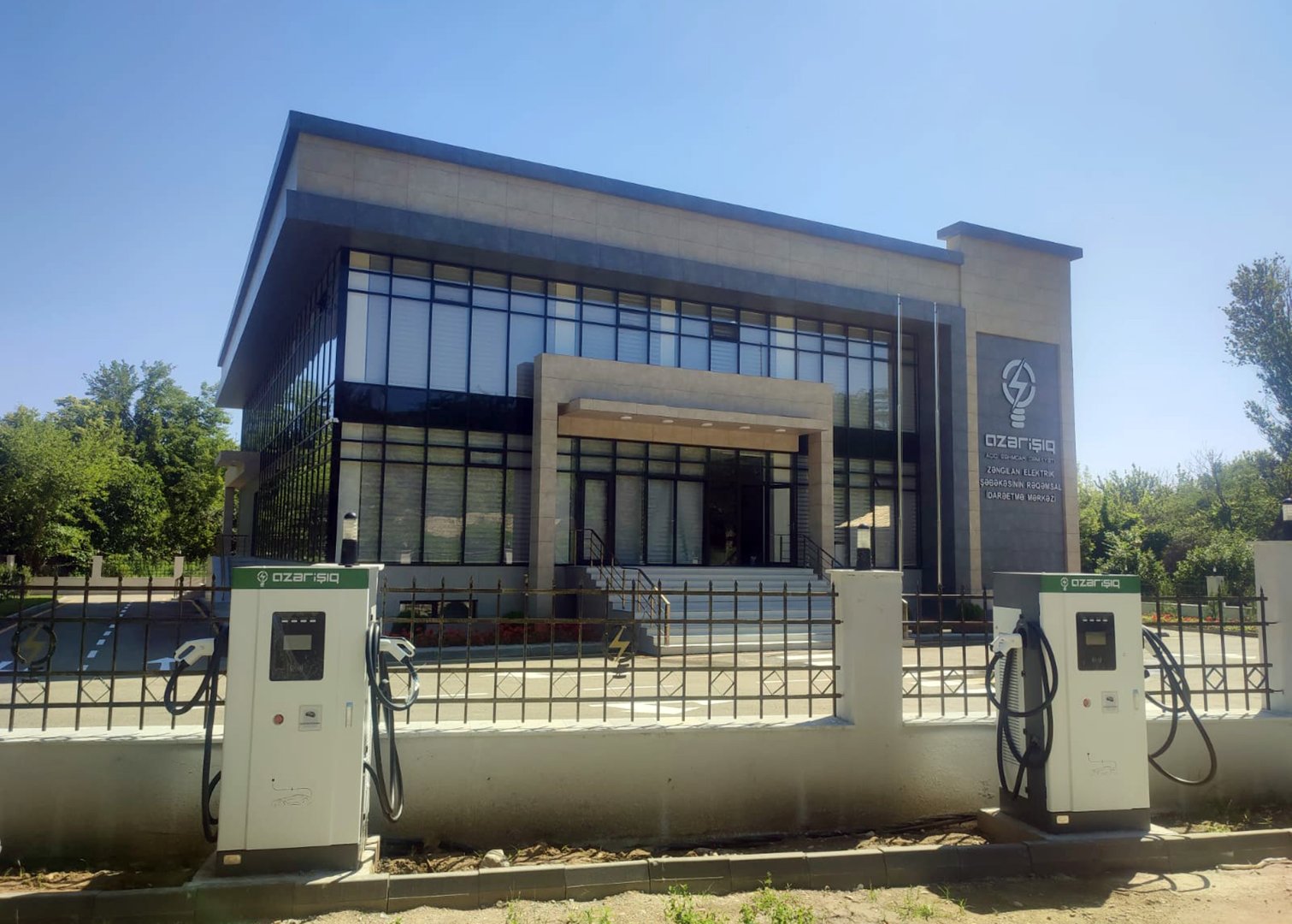 Azerbaijan installs several green energy-run charging points in Karabakh, Eastern Zangezur