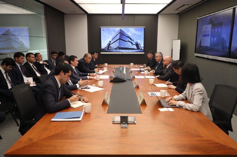Uzbekistan, AIIB talk dev't of railway line from China via Kyrgyzstan