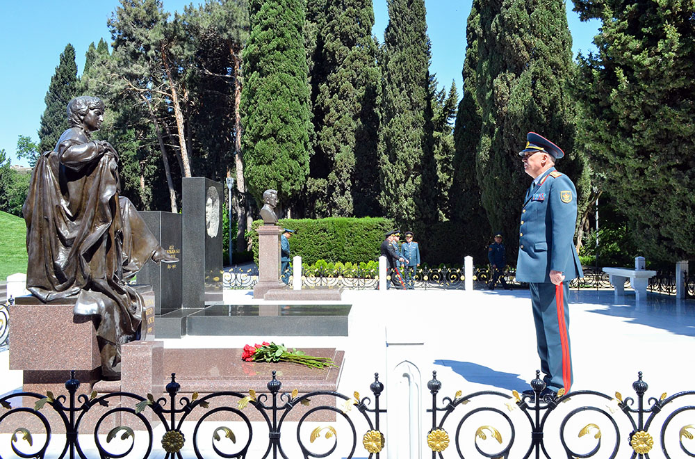 Azerbaijan, Kazakhstan sign document on cooperation in military field (PHOTO)