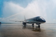 AZAL выполнил первый рейс в Софию (ФОТО)