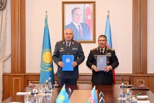 Azerbaijan, Kazakhstan sign document on cooperation in military field (PHOTO)