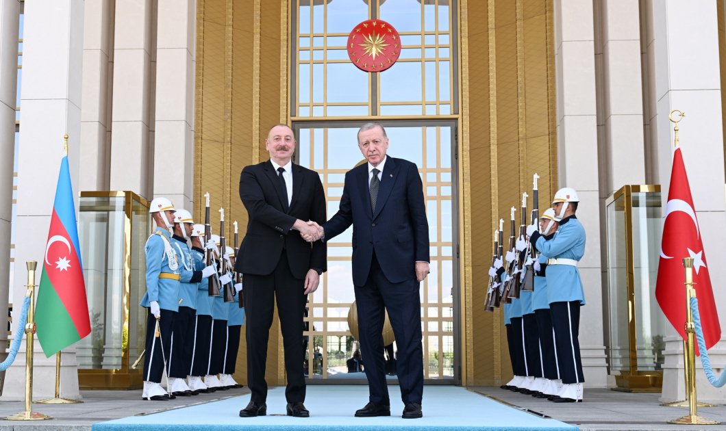 President Ilham Aliyev, President Recep Tayyip Erdogan hold one-on-one meeting (PHOTO/VIDEO)
