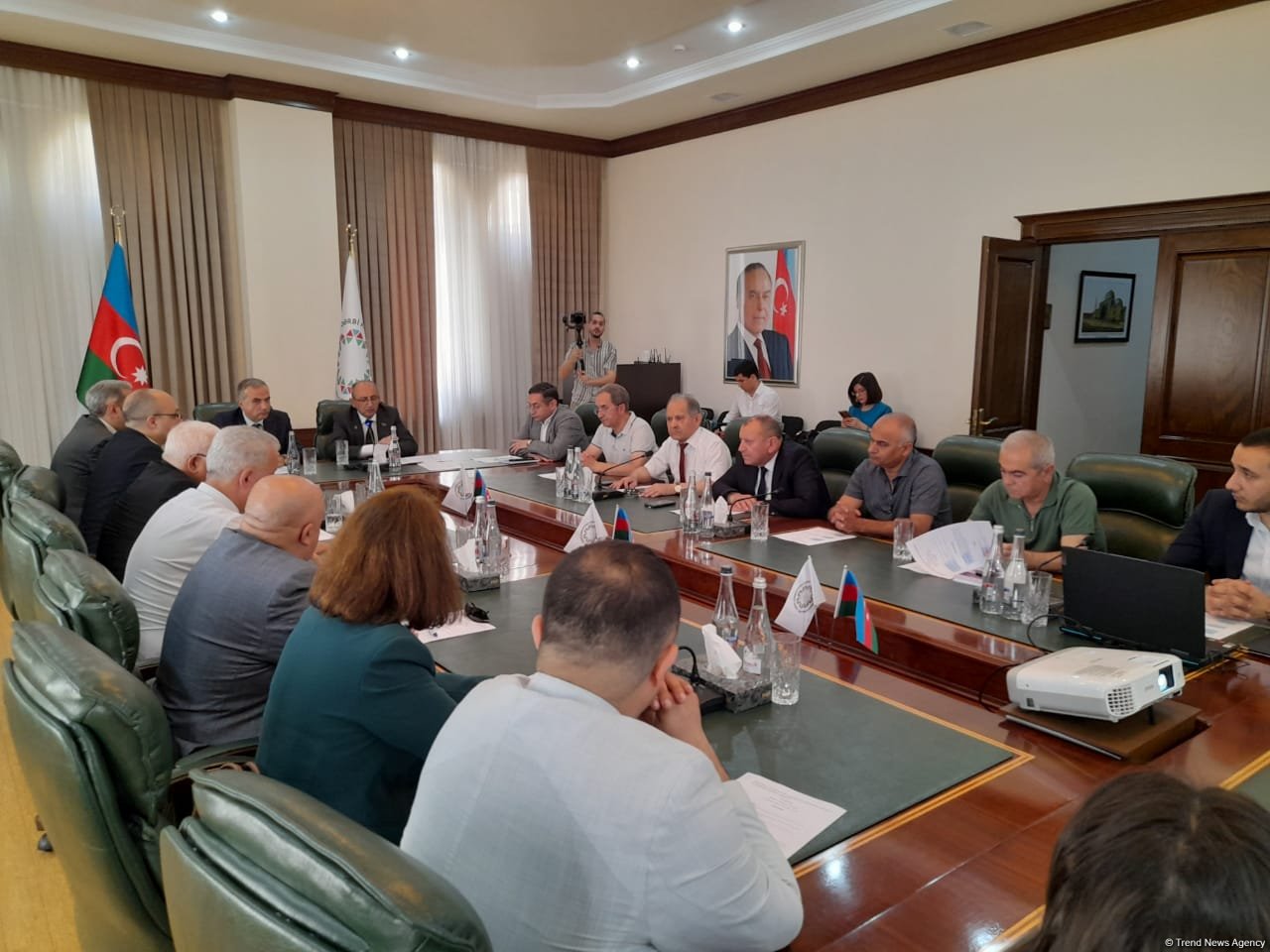 Представлен доклад "Возвращение азербайджанских беженцев в Армению" (ФОТО)