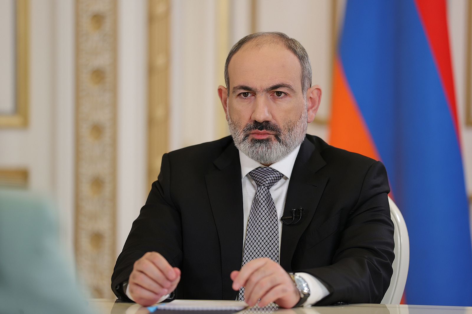 Пашинян заявил о необходимости принятия новой конституции Армении