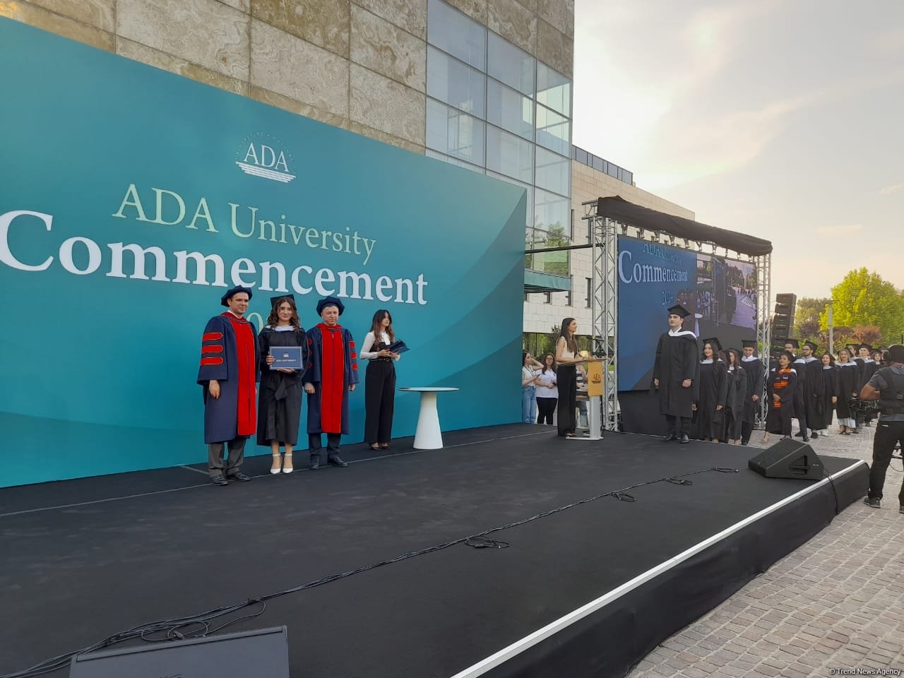 В Университете ADA прошел "День выпускника" (ФОТО)
