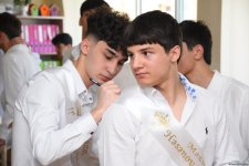 В школах Азербайджана прозвучал "Последний звонок" (ФОТОРЕПОРТАЖ)