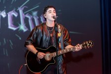 В Баку  выступил звезда соцсети TikTok из Кыргызстана (ФОТО)